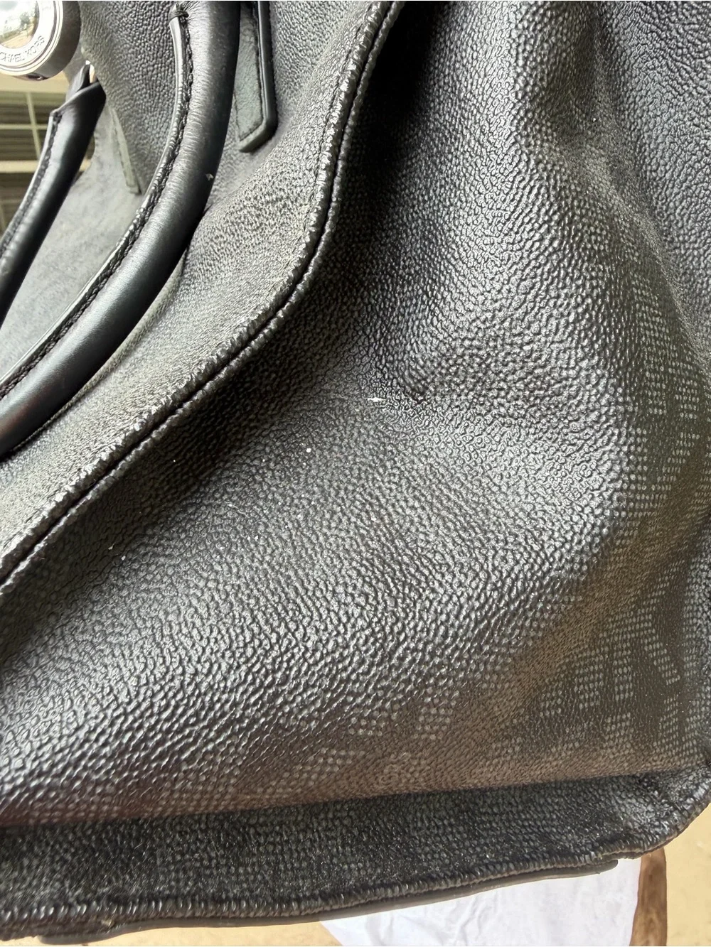 Authentic Michael Kors Hamilton Large Satchel - Black Monogram Saffiano Leather